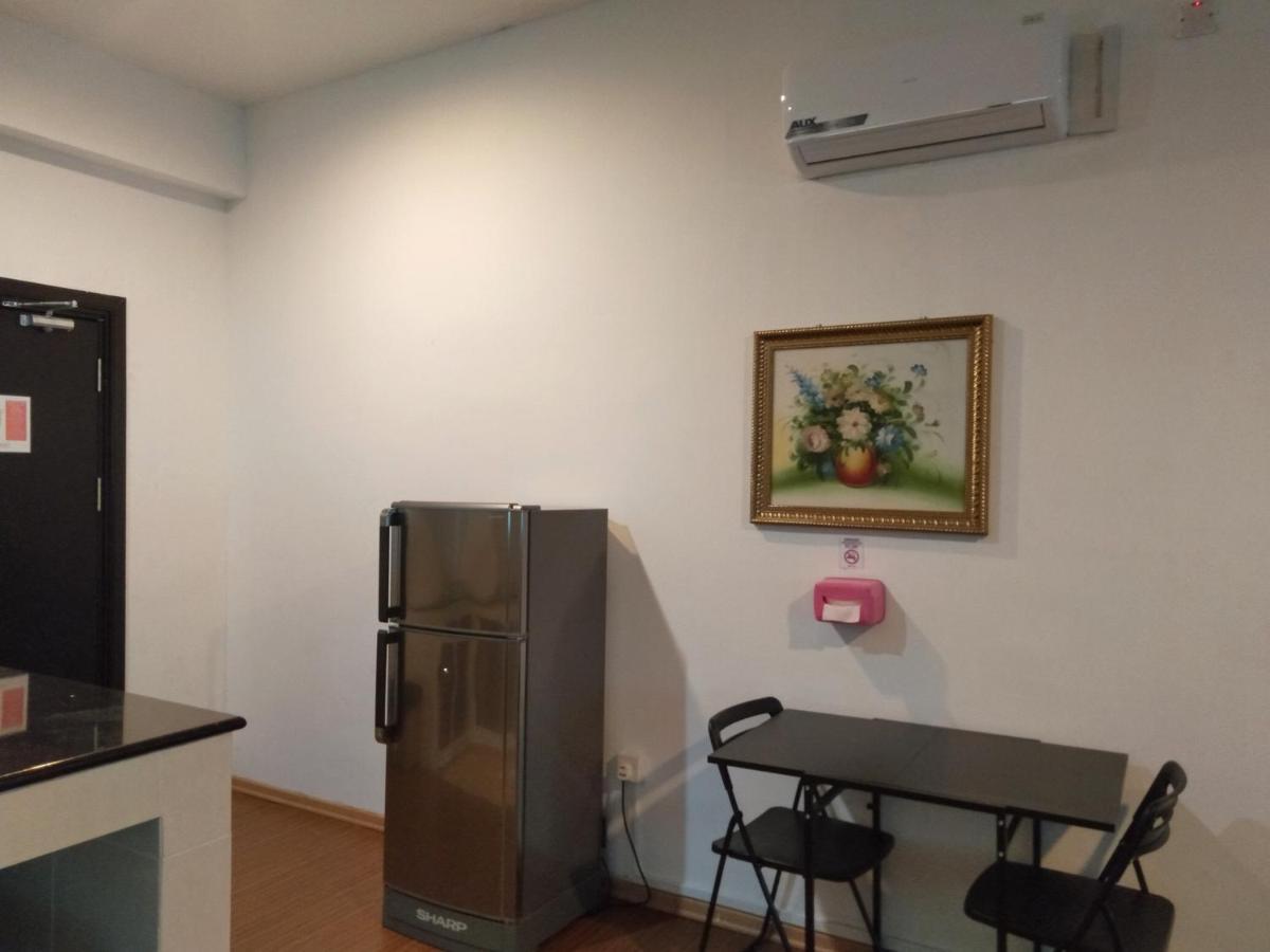 בנדר סרי בגאוואן Ginasuite Kompleks27 Hotel מראה חיצוני תמונה