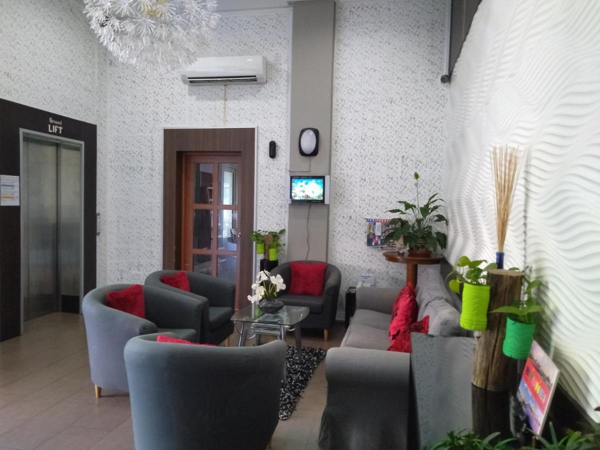 בנדר סרי בגאוואן Ginasuite Kompleks27 Hotel מראה חיצוני תמונה