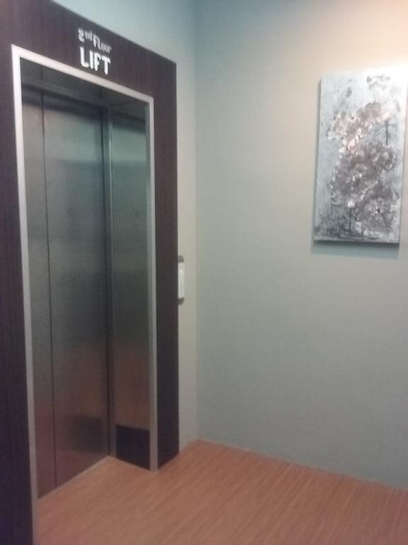 בנדר סרי בגאוואן Ginasuite Kompleks27 Hotel מראה חיצוני תמונה