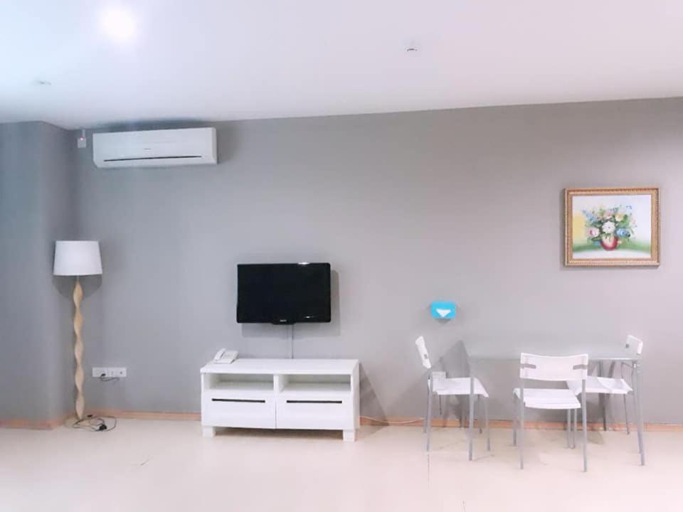 בנדר סרי בגאוואן Ginasuite Kompleks27 Hotel מראה חיצוני תמונה