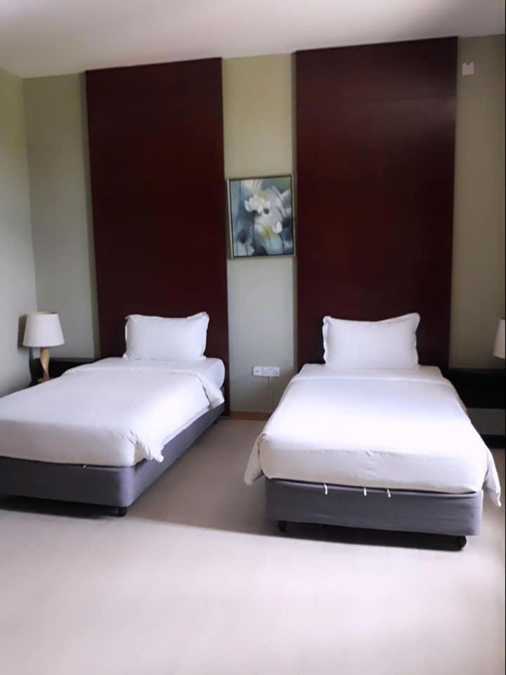 בנדר סרי בגאוואן Ginasuite Kompleks27 Hotel מראה חיצוני תמונה