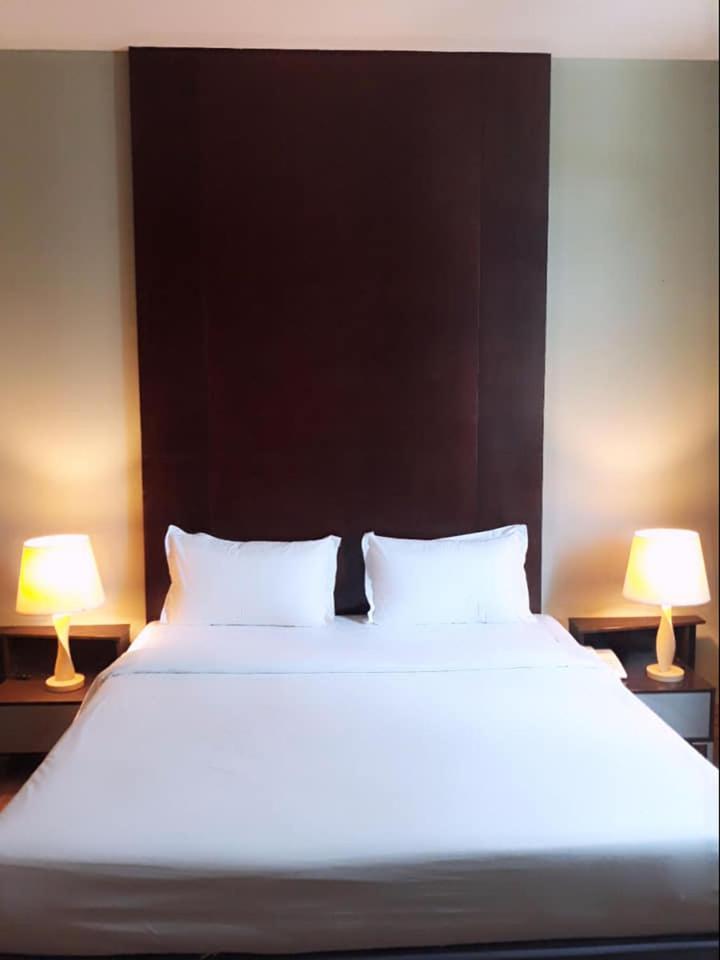 בנדר סרי בגאוואן Ginasuite Kompleks27 Hotel מראה חיצוני תמונה