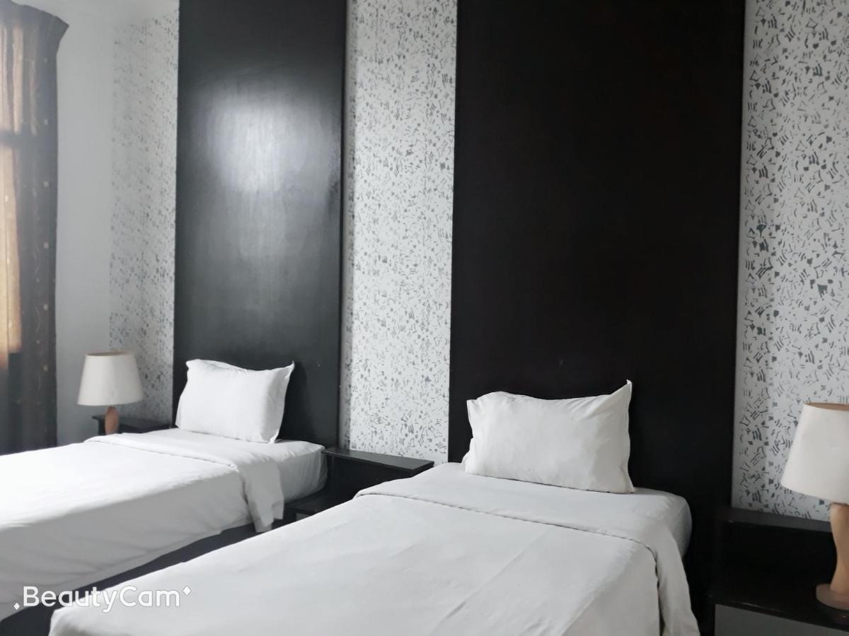 בנדר סרי בגאוואן Ginasuite Kompleks27 Hotel מראה חיצוני תמונה