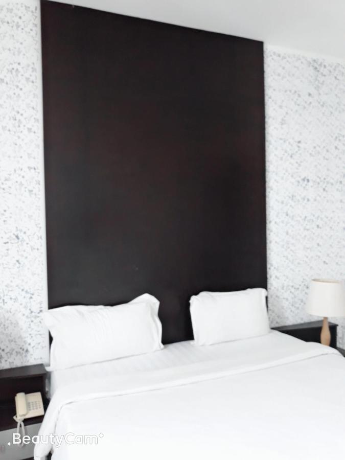 בנדר סרי בגאוואן Ginasuite Kompleks27 Hotel מראה חיצוני תמונה